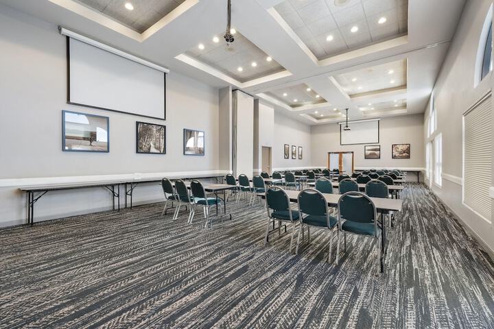 AmericInn by Wyndham Valley City - Conference Center