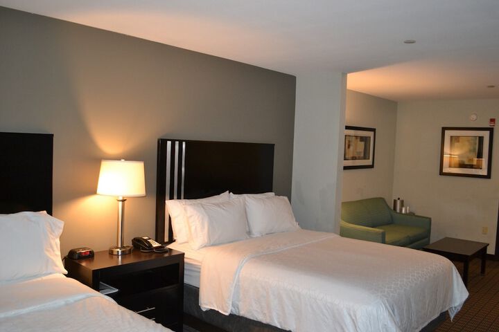 Room 11 of 29