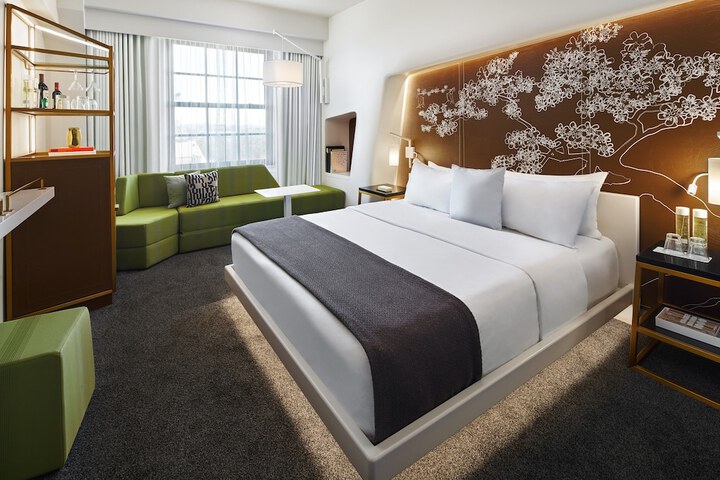 Room 10 of 55