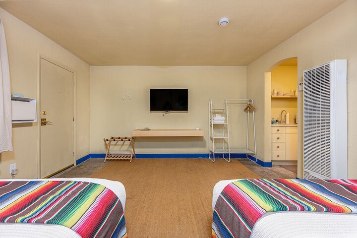 Room 26 of 37