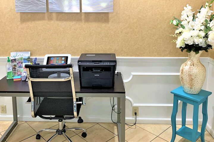 Business Center 37 of 37