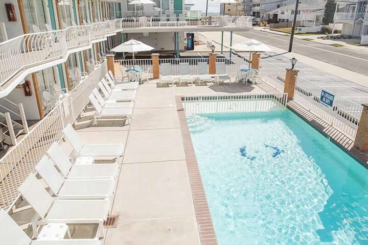 Pool 15 of 111