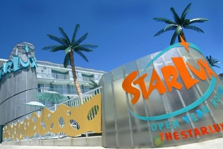 Starlux Hotel