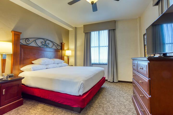 Room 85 of 168