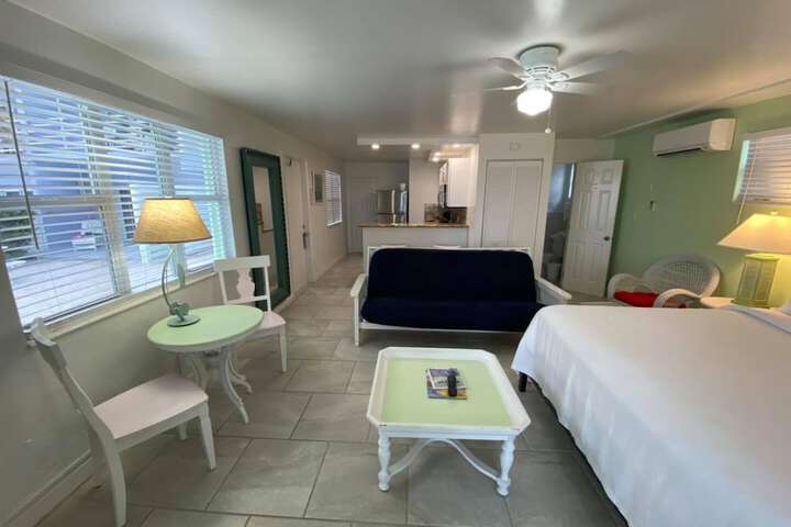 Room 107 of 198