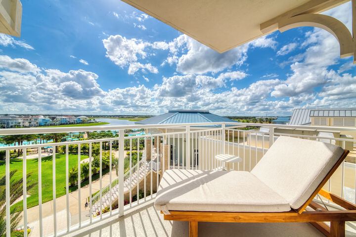 Margaritaville Resort Orlando with H2O Waterpark