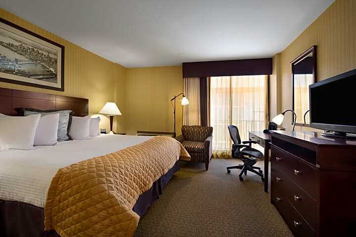 Wyndham Garden Newark Airport