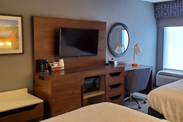 Hampton Inn Hillsville