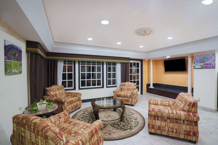 Hotel Interior 7 of 36