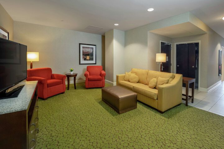 Hilton Garden Inn Buffalo Downtown
