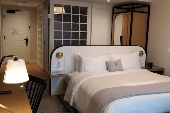 The Brenton Hotel