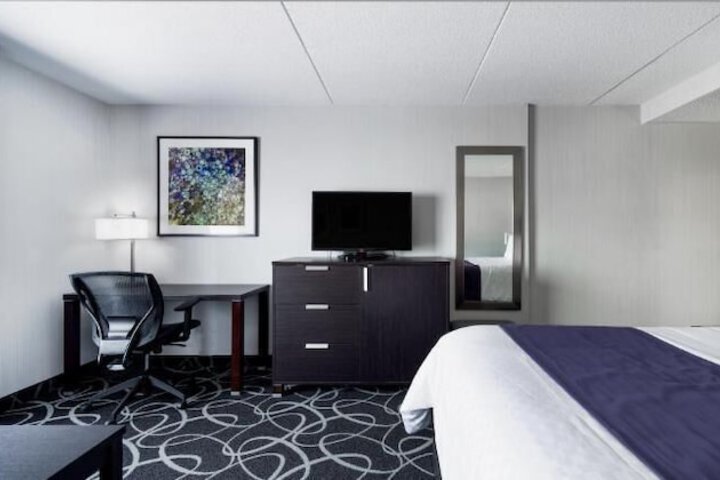 Room 22 of 28