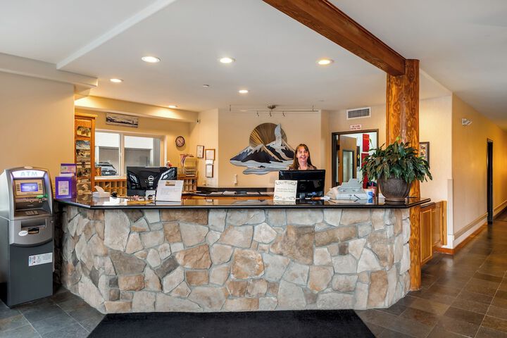 Breeze Inn