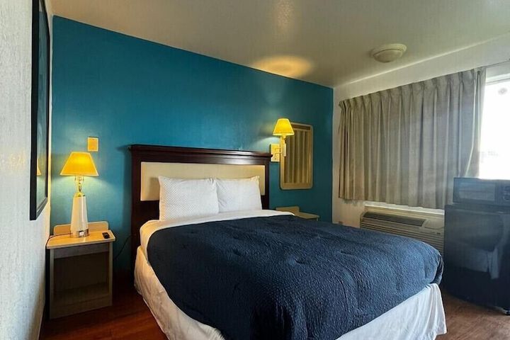 Parkside Inn by PHG - Sweetwater