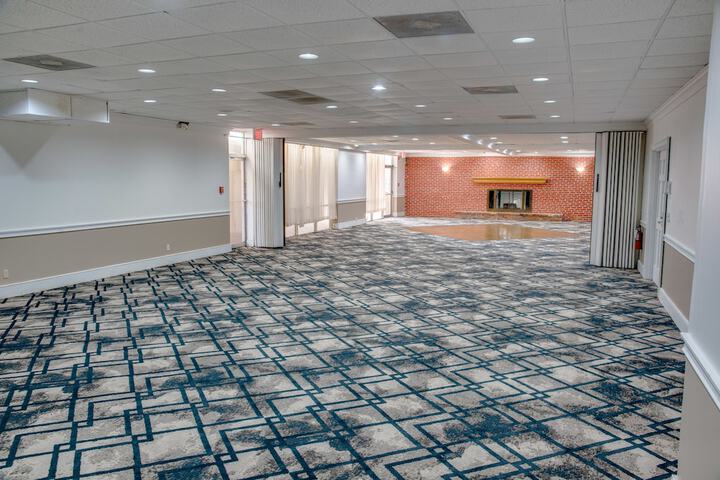 Ballroom/Hall 40 of 51
