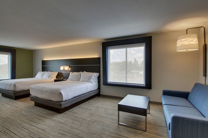 Holiday Inn Express & Suites Morris by IHG