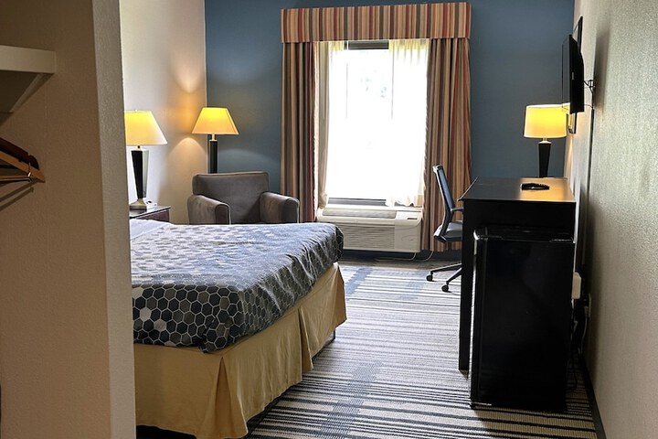 Room 15 of 30