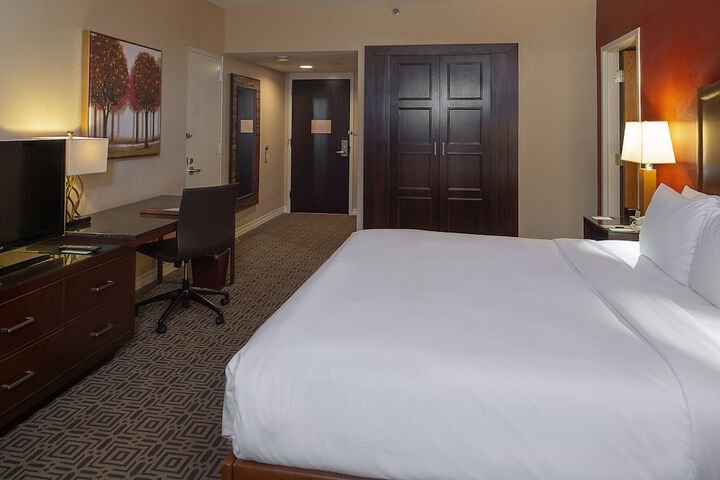 DoubleTree by Hilton Hotel St. Louis - Chesterfield
