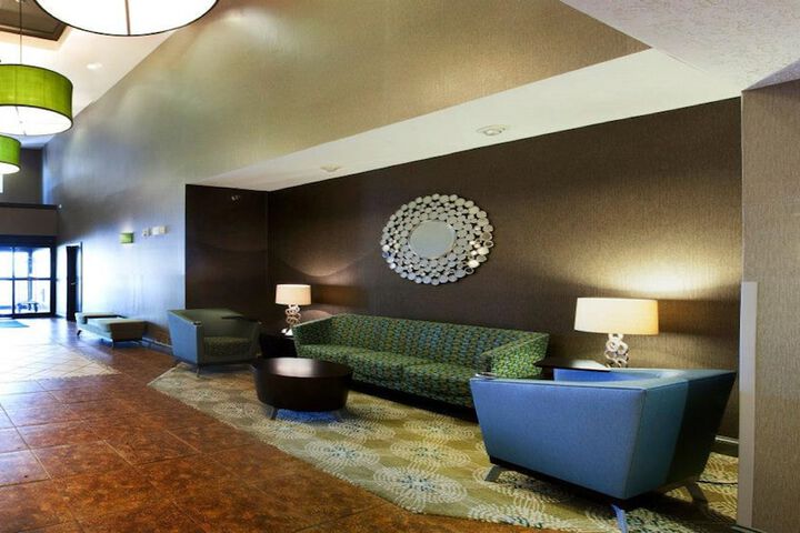 Hotel Interior 4 of 33