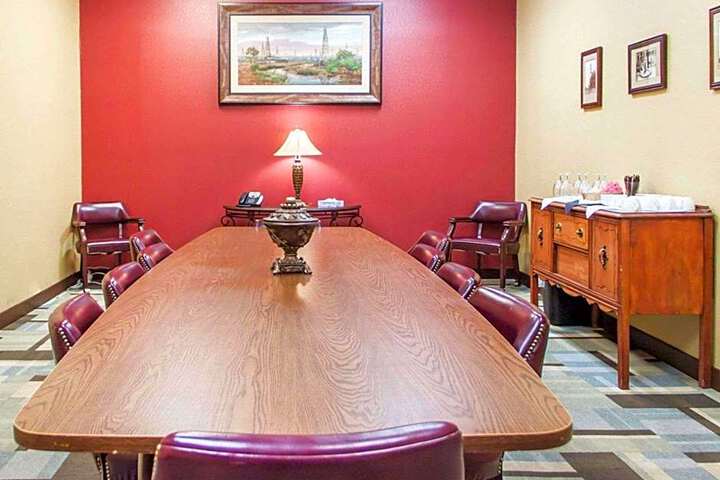 Clarion Inn