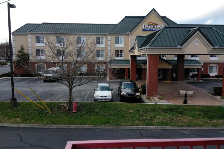 Hotel Exterior 27 of 30