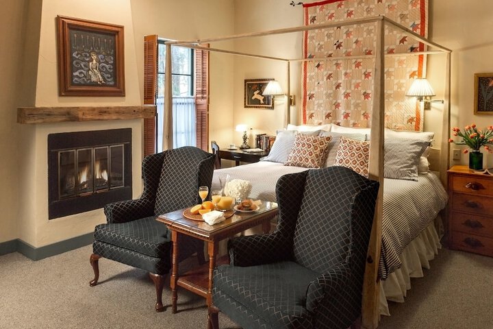 Room 53 of 69
