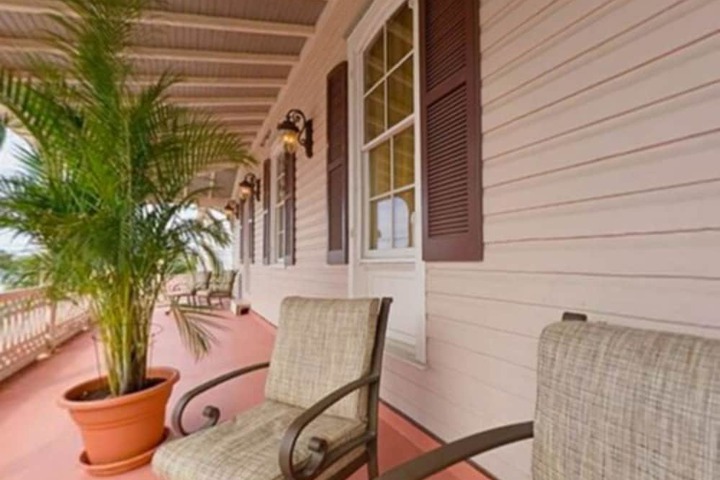 Terrace/Patio 18 of 19