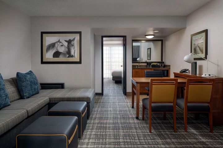 Room 27 of 49