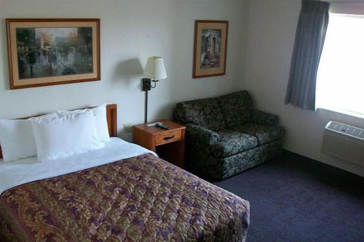 Room 34 of 64