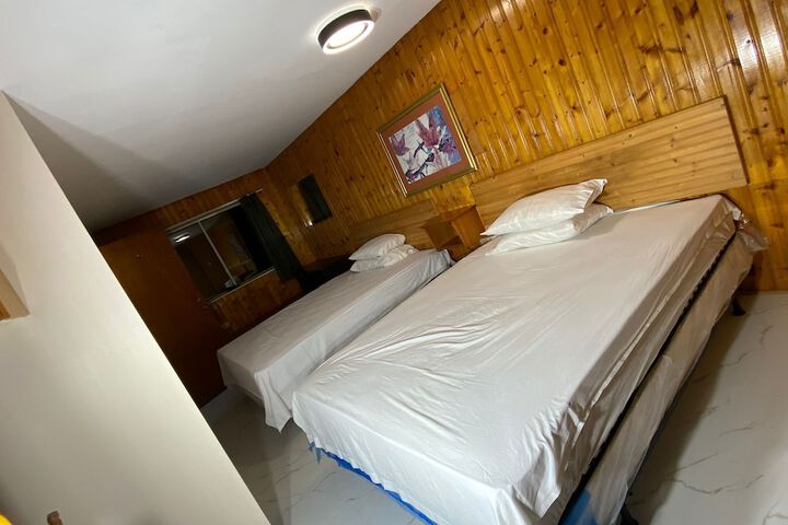Room 14 of 23