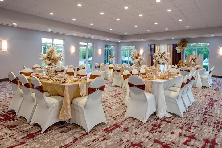 Hilton Garden Inn Chesapeake / Greenbrier