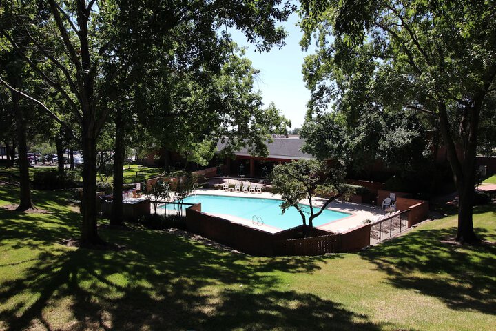 Pool 17 of 64
