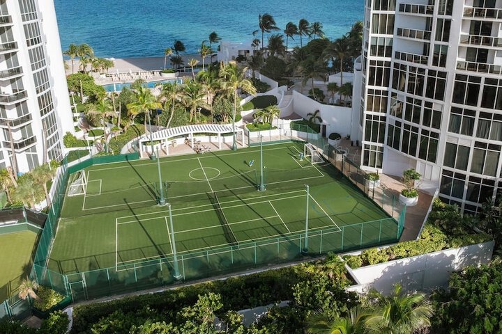 Trump International Beach Resort