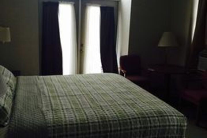 Goodfellos Suites