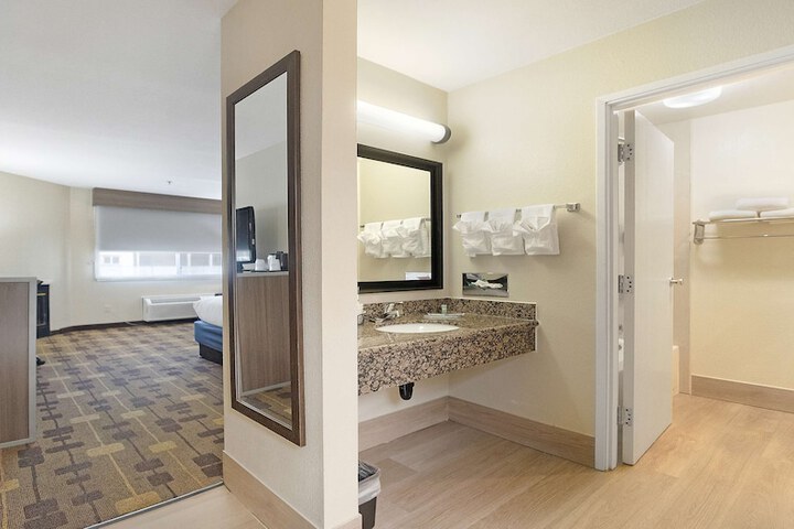 Room 29 of 57