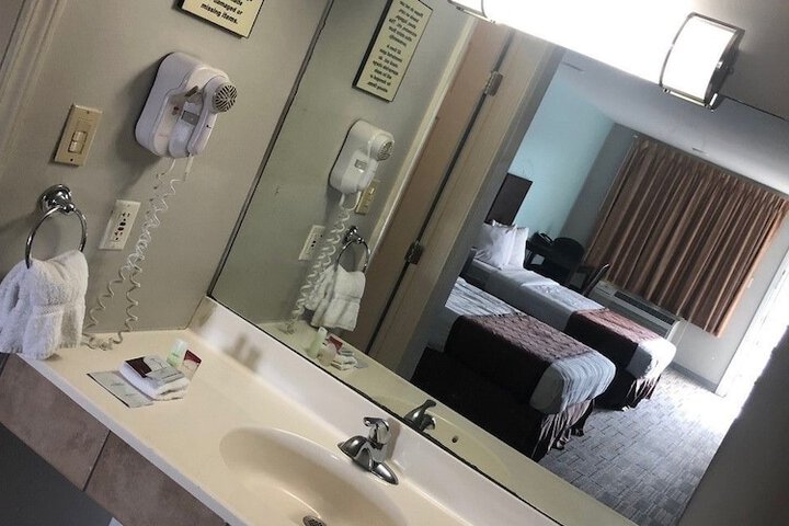 Cypress Inn