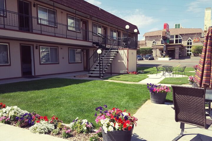 Bristlecone Motel