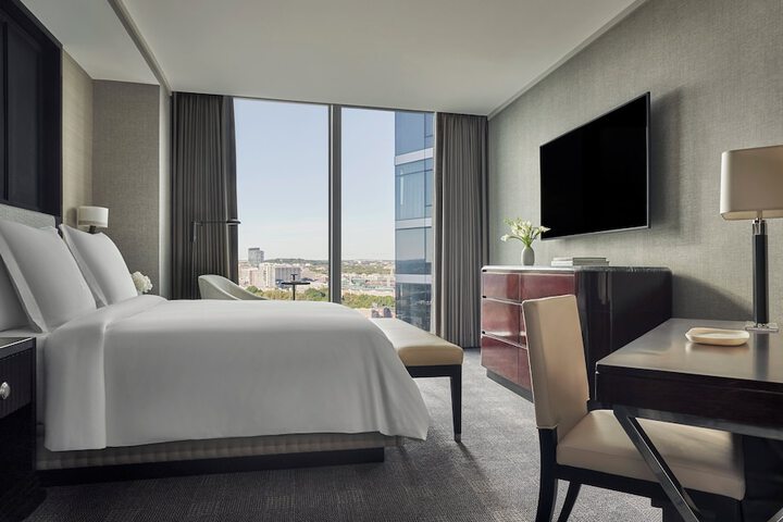 Room 52 of 92