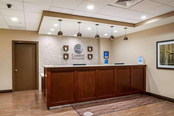 Comfort Inn & Suites at Copeland Tower