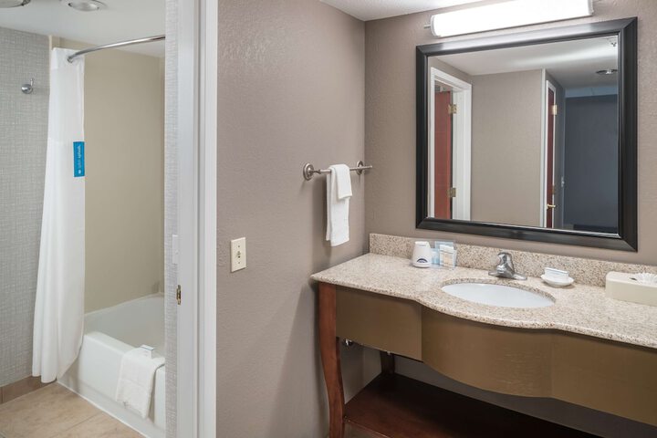 Room 42 of 62