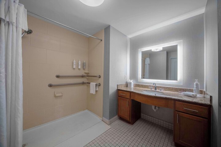 Room 30 of 48