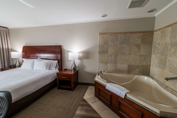 Room 42 of 85