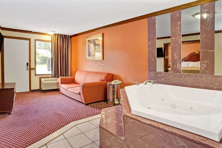 Room 14 of 15