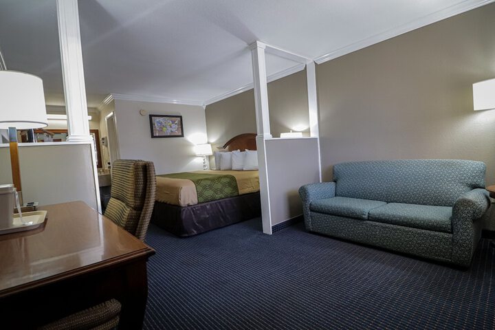 Room 28 of 38