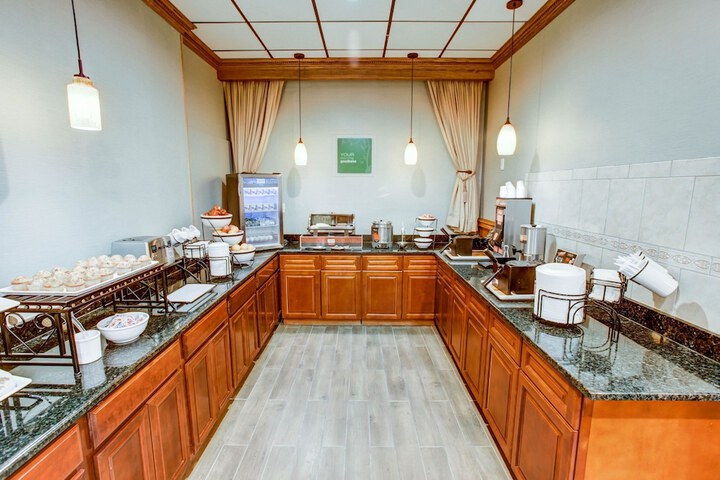Breakfast/Coffee Service 17 of 24