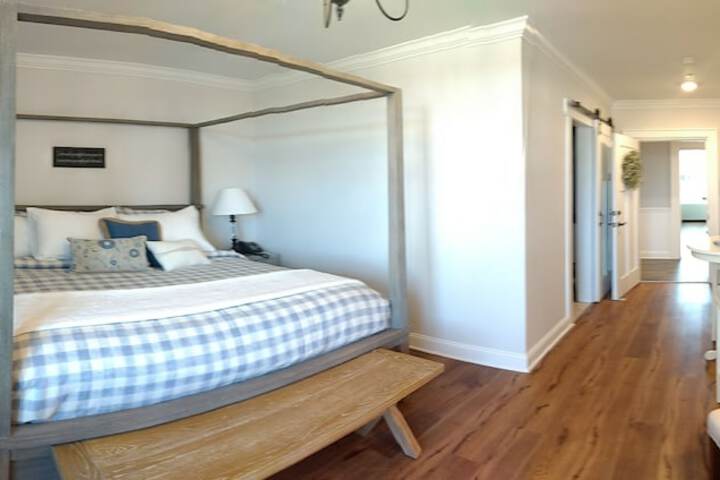 Harbor House Inn