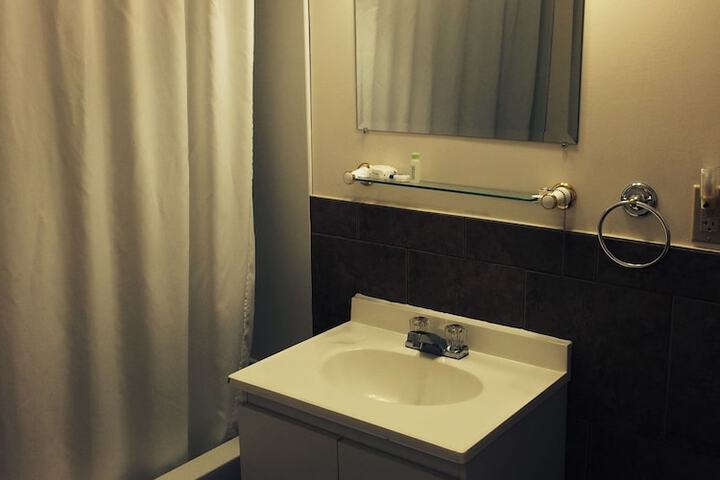 Room 37 of 43