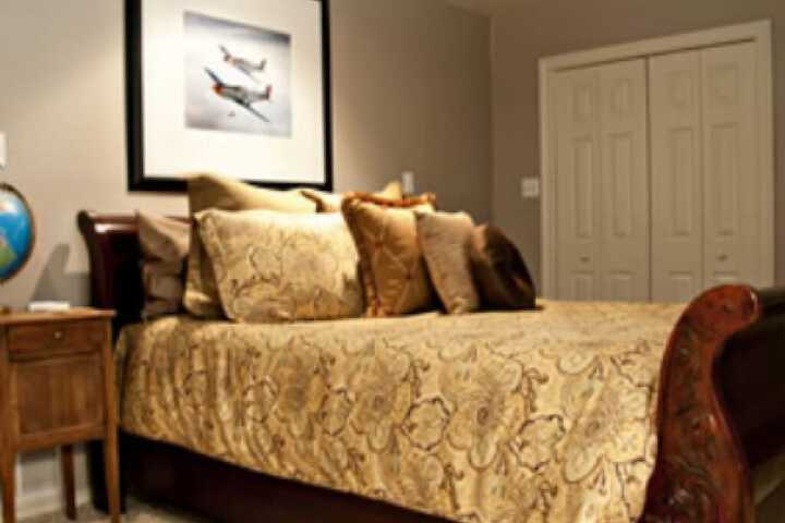 Room 33 of 40