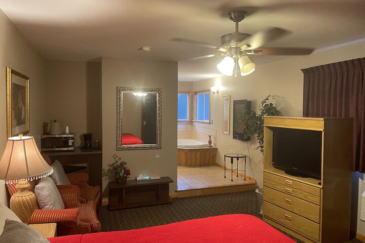 Room 32 of 66