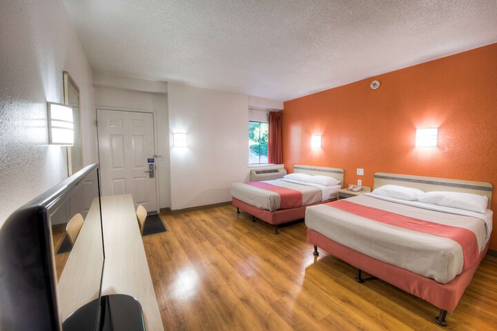 Room 31 of 33